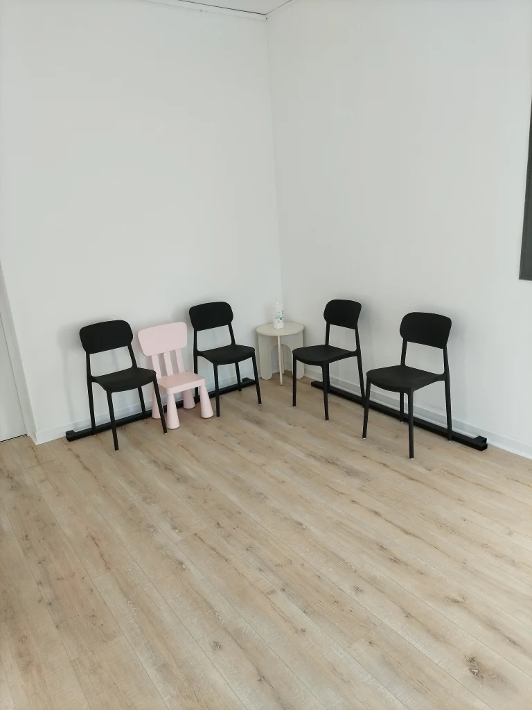 Salle d'attente - Chaises